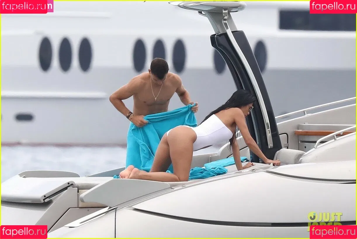 Nicole Scherzinger / NicoleScherzy / nicole_scherzinger / nicolescherzinger Onlyfans Photo Gallery 