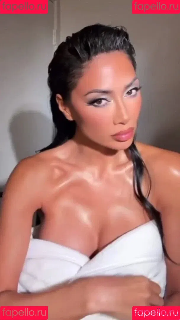 Nicole Scherzinger / NicoleScherzy / nicole_scherzinger / nicolescherzinger Onlyfans Photo Gallery 