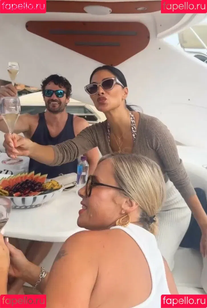 Nicole Scherzinger / NicoleScherzy / nicole_scherzinger / nicolescherzinger Onlyfans Photo Gallery 