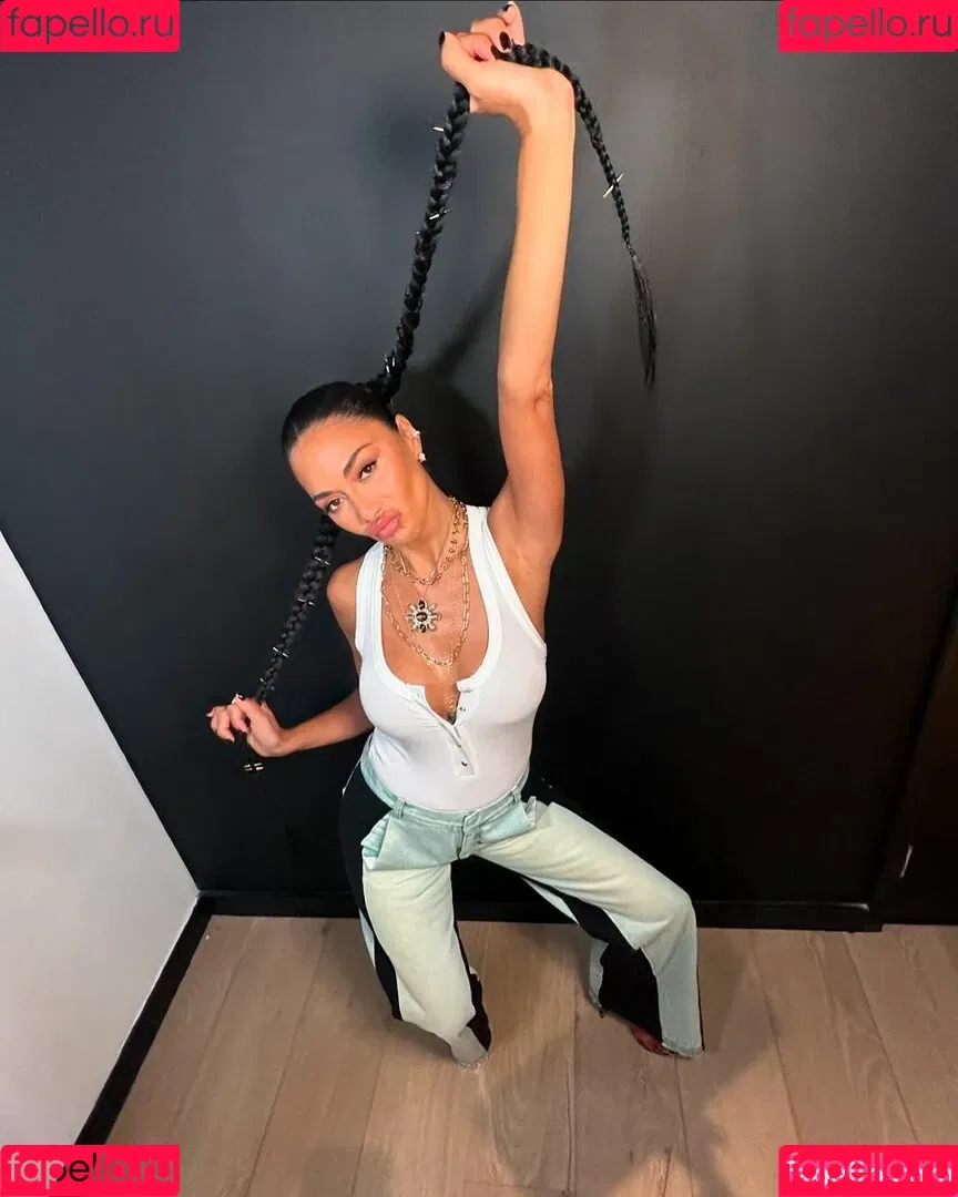 Nicole Scherzinger / NicoleScherzy / nicole_scherzinger / nicolescherzinger Onlyfans Photo Gallery 