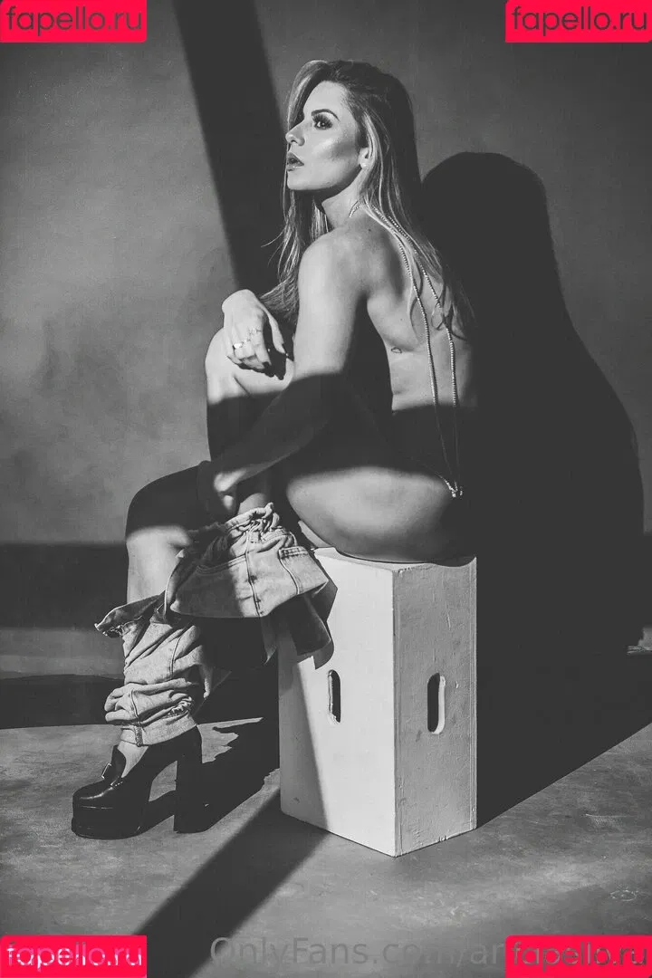 Aricia Silva / aricia_princesa / ariciasilva / ex-panicat Onlyfans Photo Gallery 