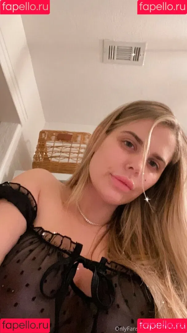 Elena Davies / elenadavies Onlyfans Photo Gallery 