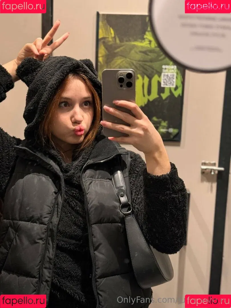 julia_love69 / lyonlovejulia Onlyfans Photo Gallery 