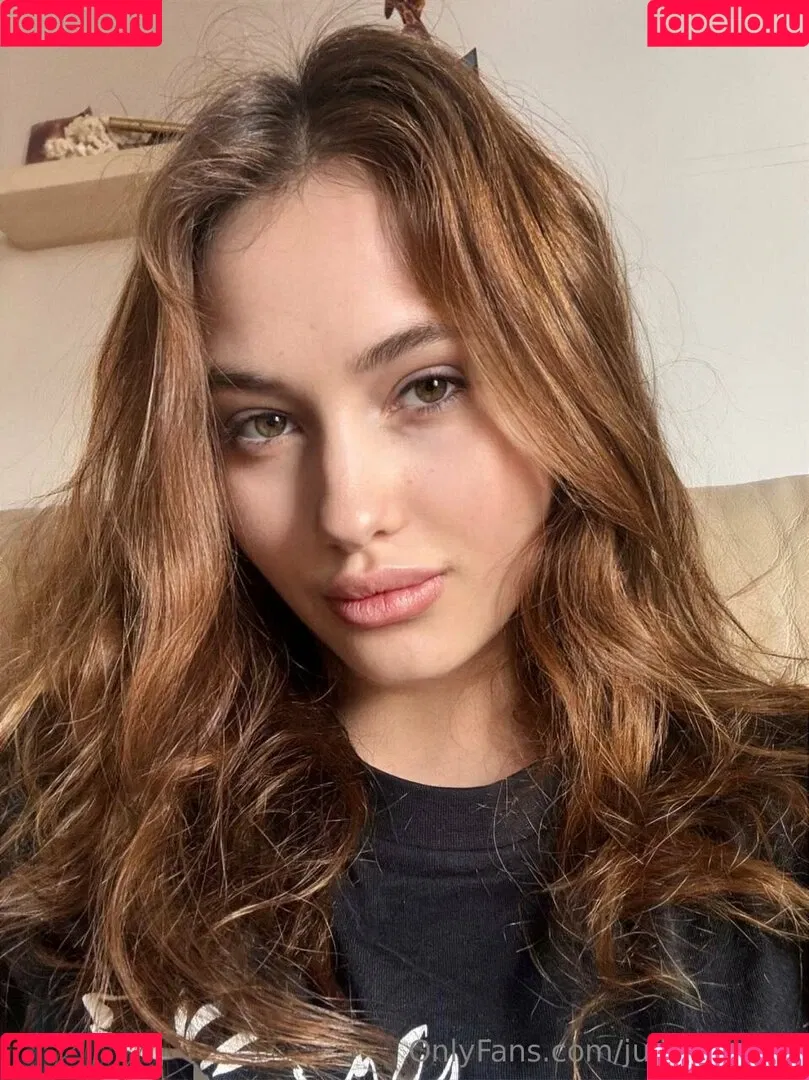 julia_love69 / lyonlovejulia Onlyfans Photo Gallery 