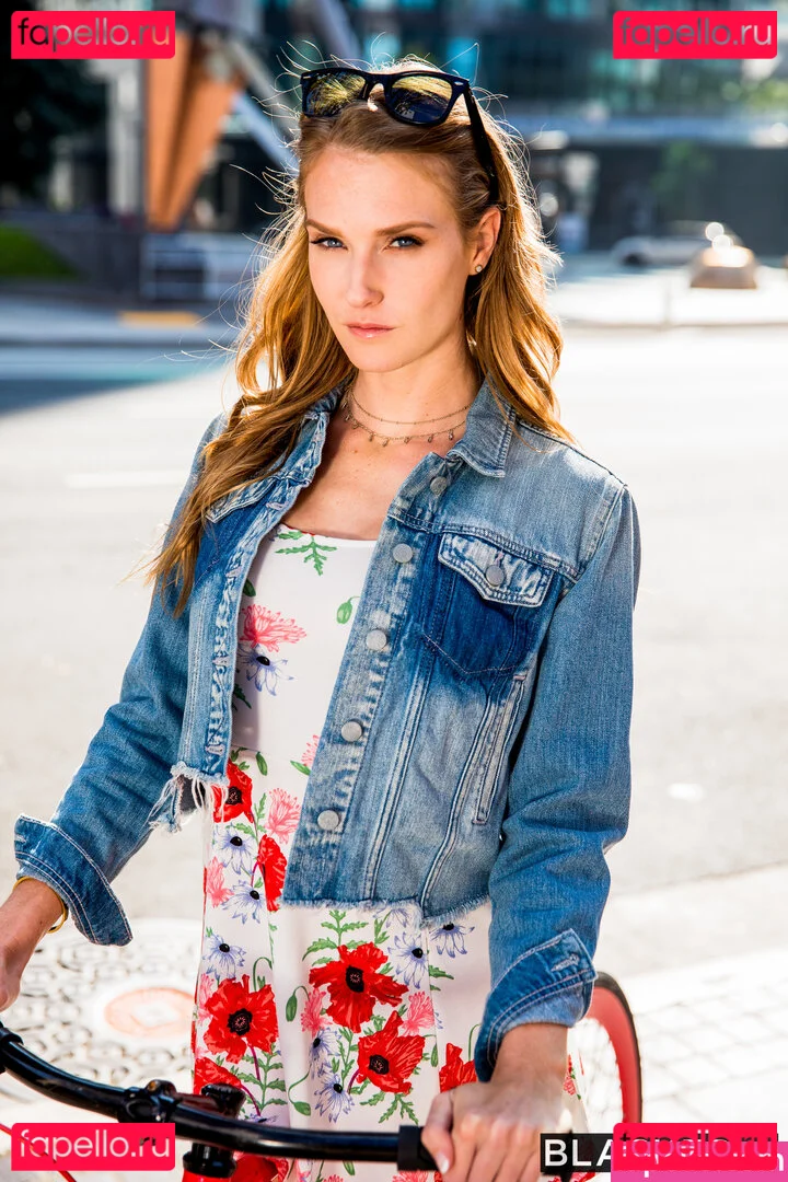 Ashley Lane Onlyfans Photo Gallery 