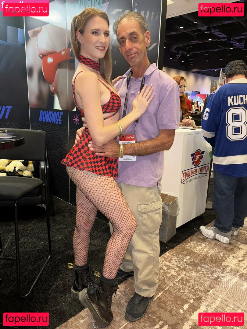 Ashley Lane Onlyfans Photo Gallery 