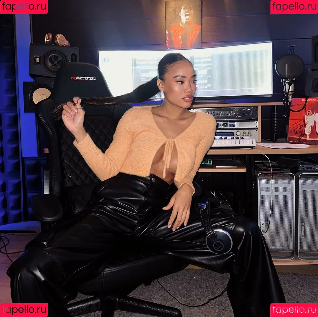 Nona Sobo / Nonasobo Onlyfans Photo Gallery 