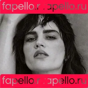 Sophie Thatcher / soapy.t / sophie_thatcher Onlyfans Photo Gallery 