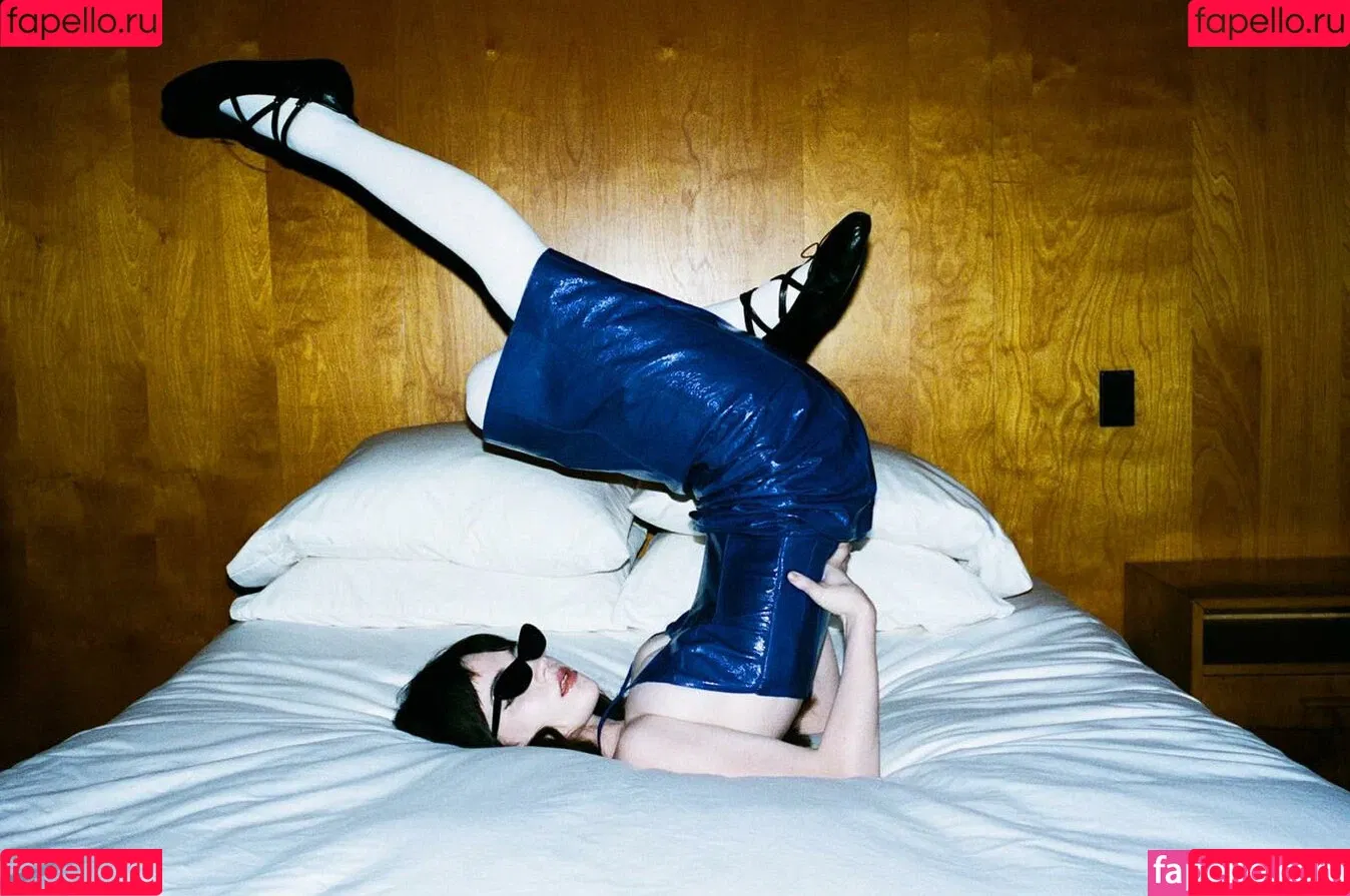 Sophie Thatcher / soapy.t / sophie_thatcher Onlyfans Photo Gallery 