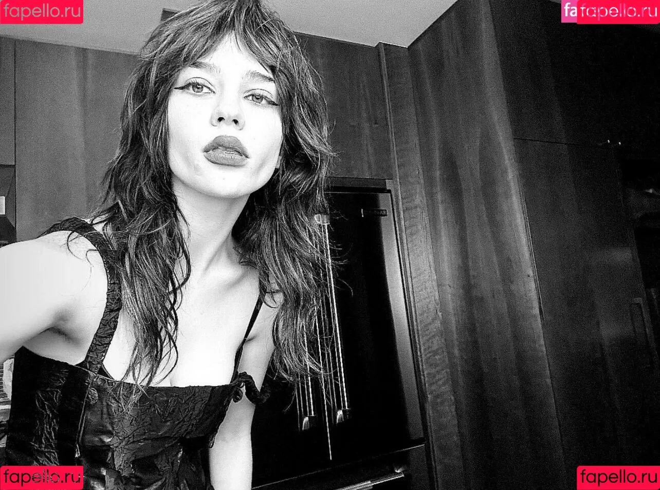 Sophie Thatcher / soapy.t / sophie_thatcher Onlyfans Photo Gallery 