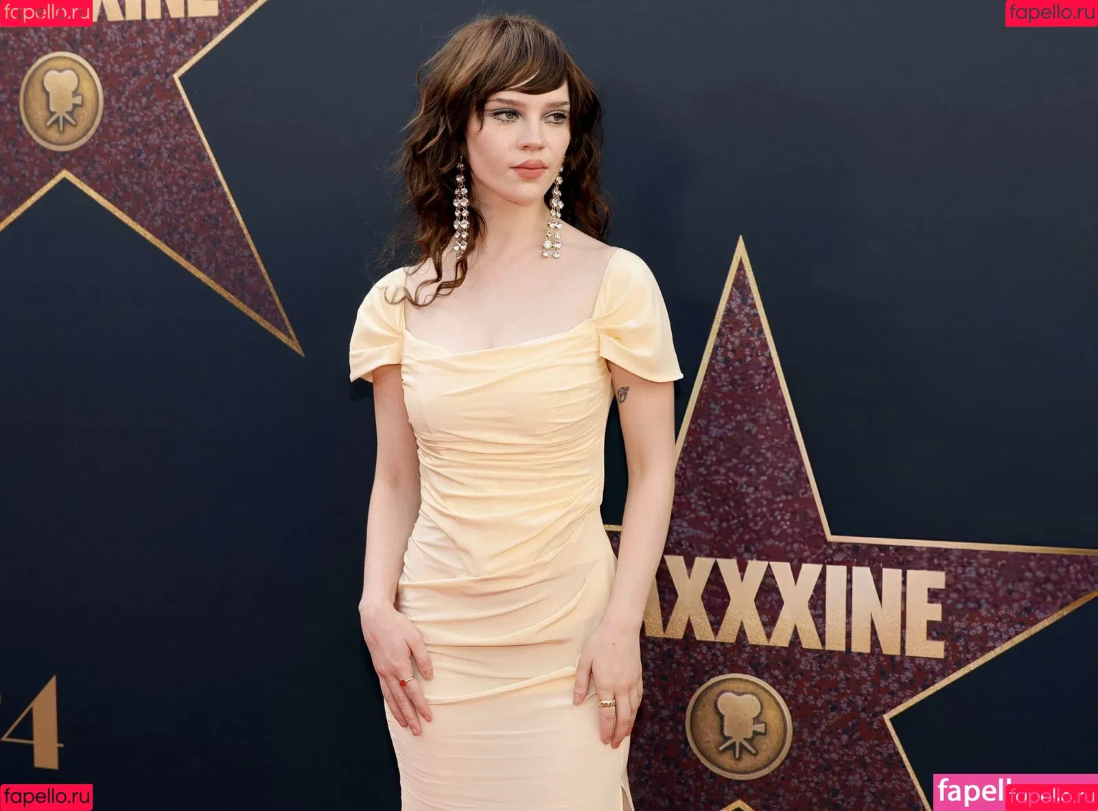 Sophie Thatcher / soapy.t / sophie_thatcher Onlyfans Photo Gallery 