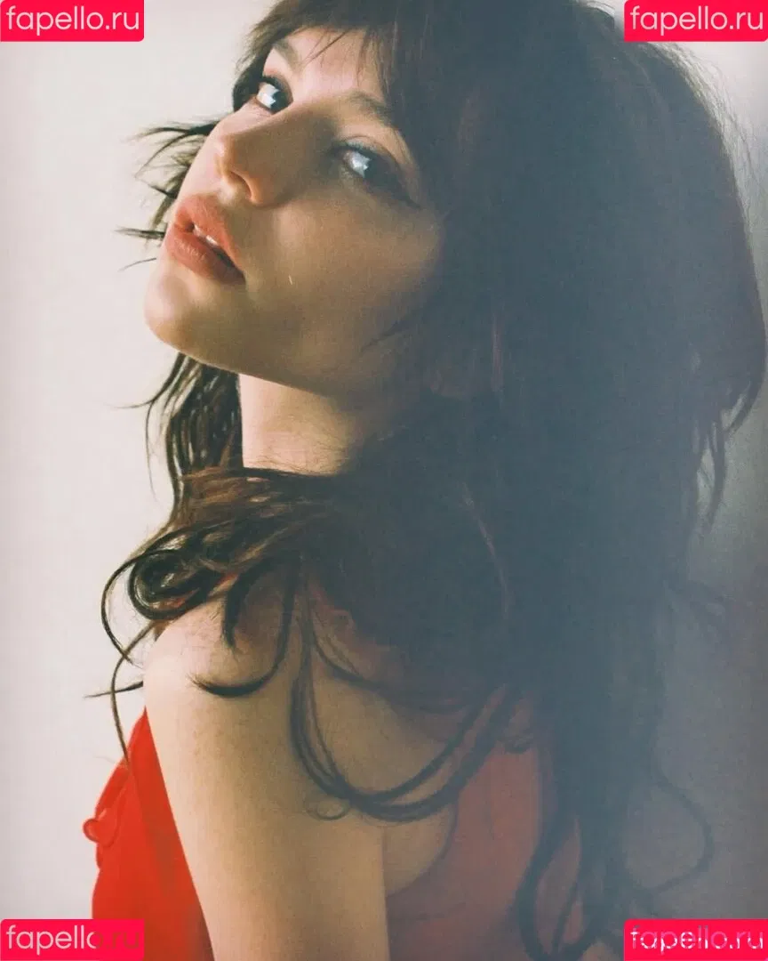 Sophie Thatcher / soapy.t / sophie_thatcher Onlyfans Photo Gallery 