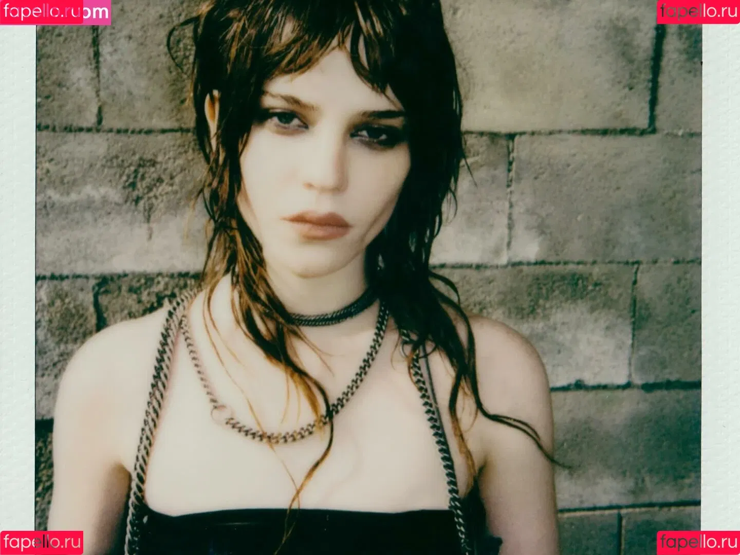 Sophie Thatcher / soapy.t / sophie_thatcher Onlyfans Photo Gallery 