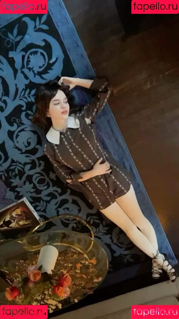 Sophie Thatcher / soapy.t / sophie_thatcher Onlyfans Photo Gallery 