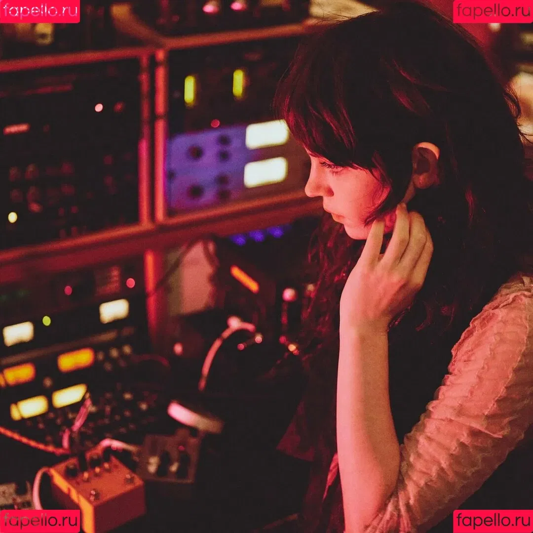 Sophie Thatcher / soapy.t / sophie_thatcher Onlyfans Photo Gallery 