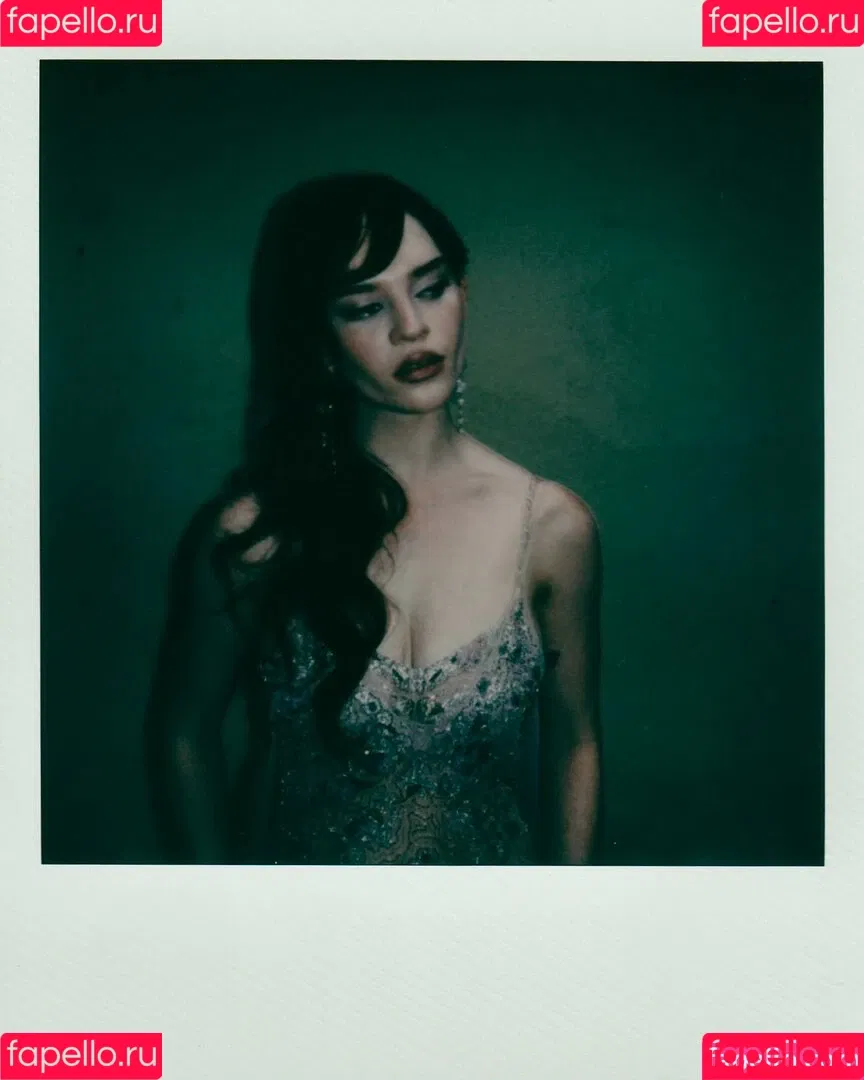 Sophie Thatcher / soapy.t / sophie_thatcher Onlyfans Photo Gallery 