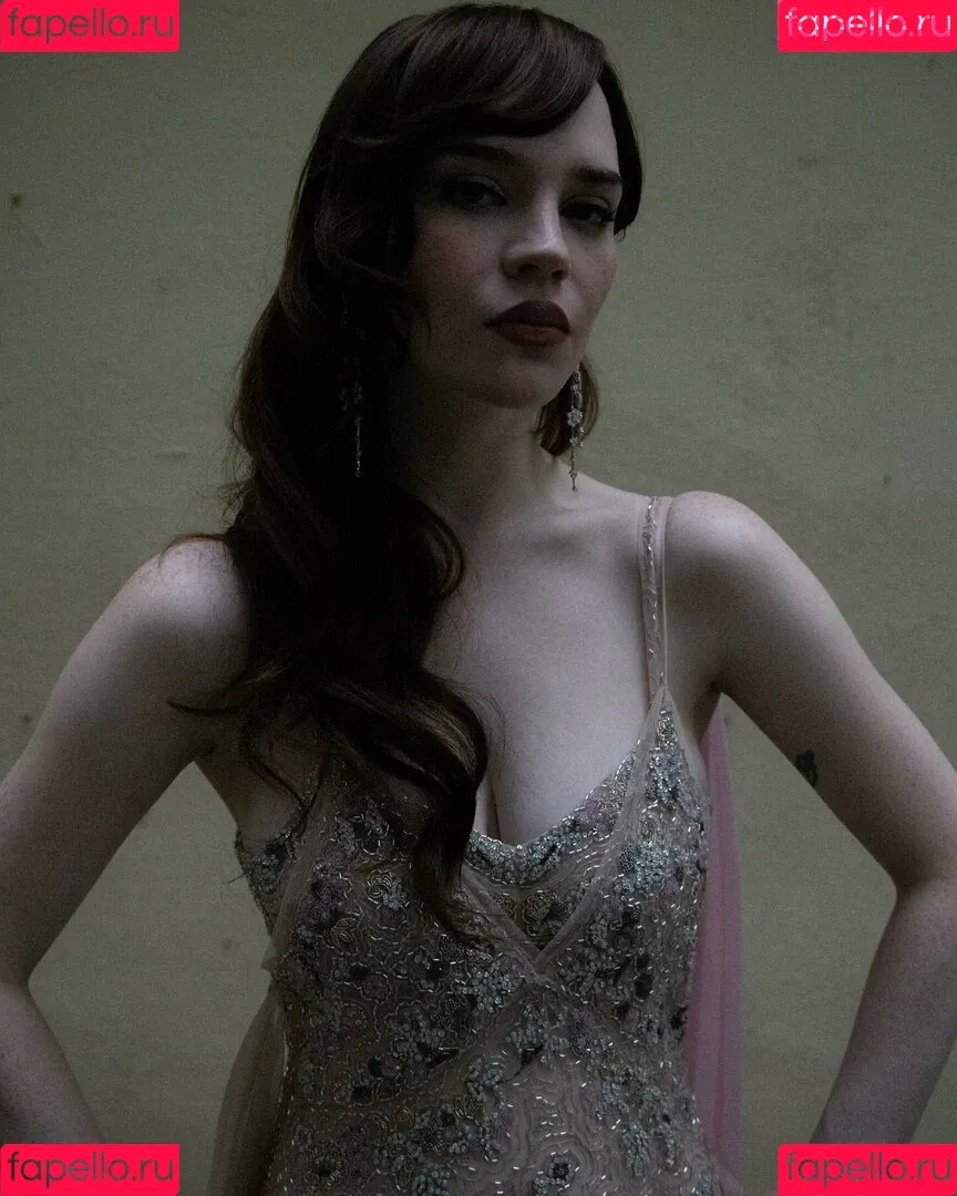 Sophie Thatcher / soapy.t / sophie_thatcher Onlyfans Photo Gallery 