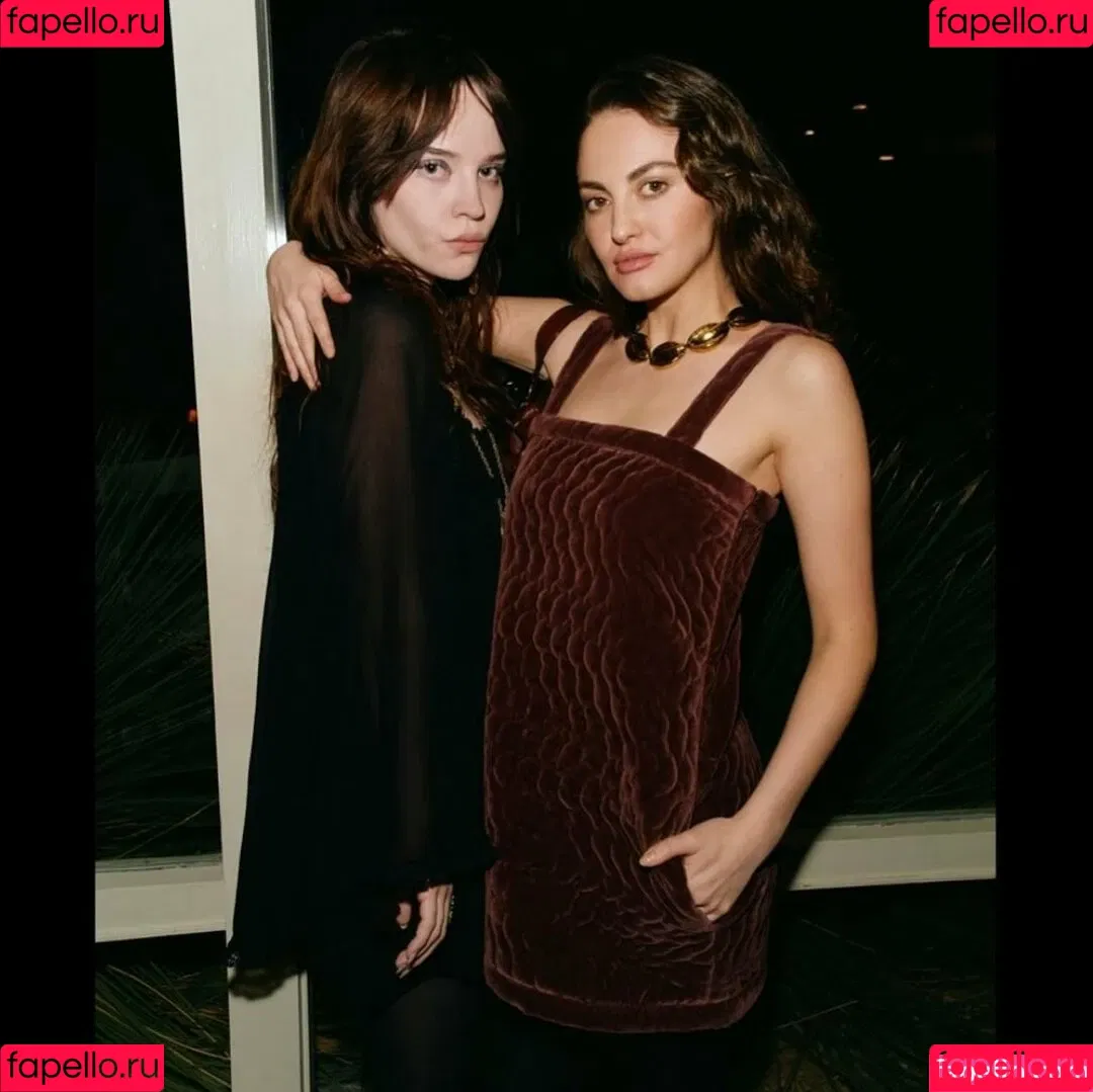 Sophie Thatcher / soapy.t / sophie_thatcher Onlyfans Photo Gallery 