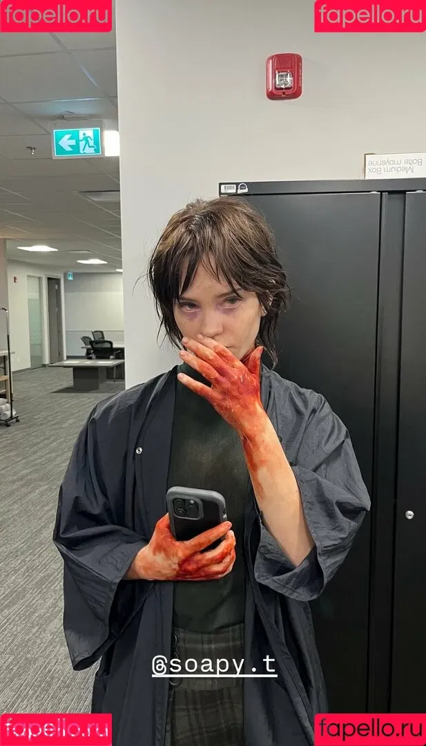 Sophie Thatcher / soapy.t / sophie_thatcher Onlyfans Photo Gallery 