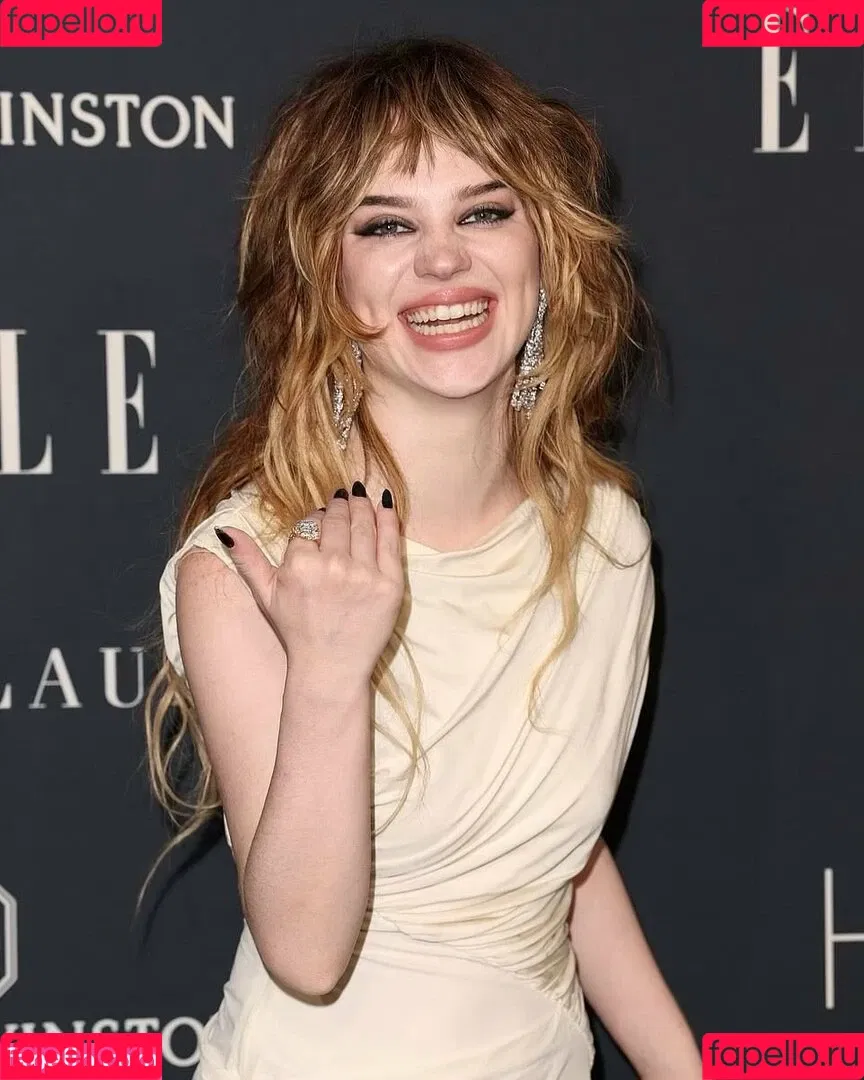 Sophie Thatcher / soapy.t / sophie_thatcher Onlyfans Photo Gallery 