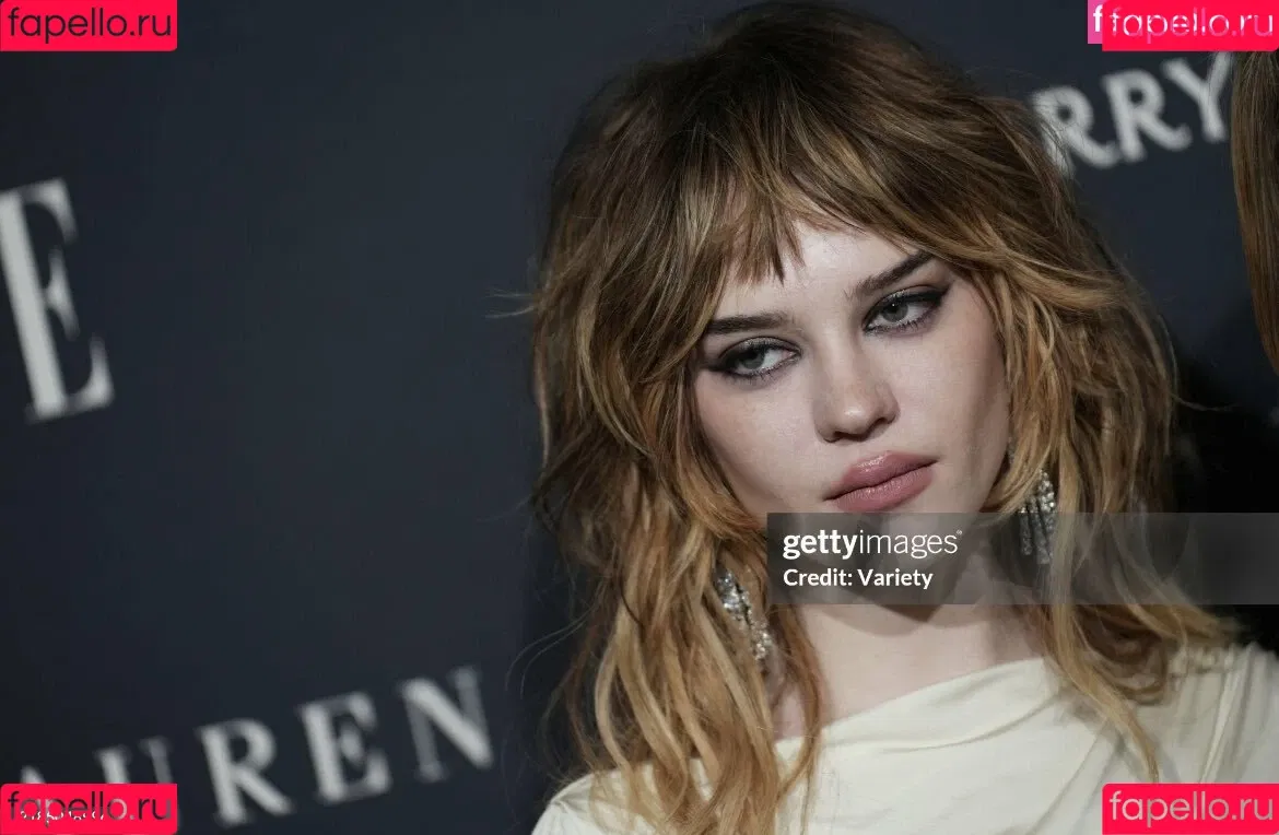 Sophie Thatcher / soapy.t / sophie_thatcher Onlyfans Photo Gallery 