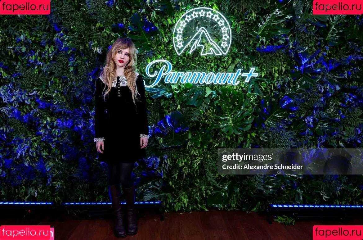 Sophie Thatcher / soapy.t / sophie_thatcher Onlyfans Photo Gallery 