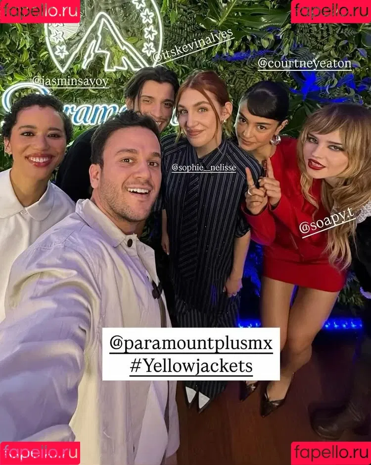 Sophie Thatcher / soapy.t / sophie_thatcher Onlyfans Photo Gallery 