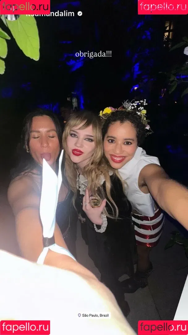 Sophie Thatcher / soapy.t / sophie_thatcher Onlyfans Photo Gallery 