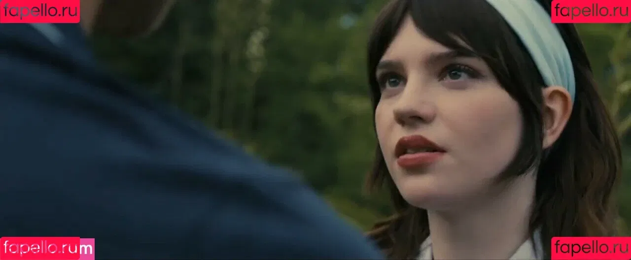 Sophie Thatcher / soapy.t / sophie_thatcher Onlyfans Photo Gallery 