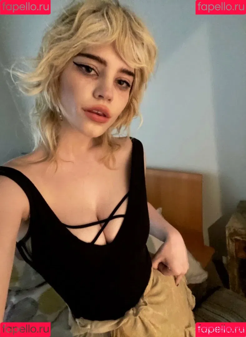 Sophie Thatcher / soapy.t / sophie_thatcher Onlyfans Photo Gallery 