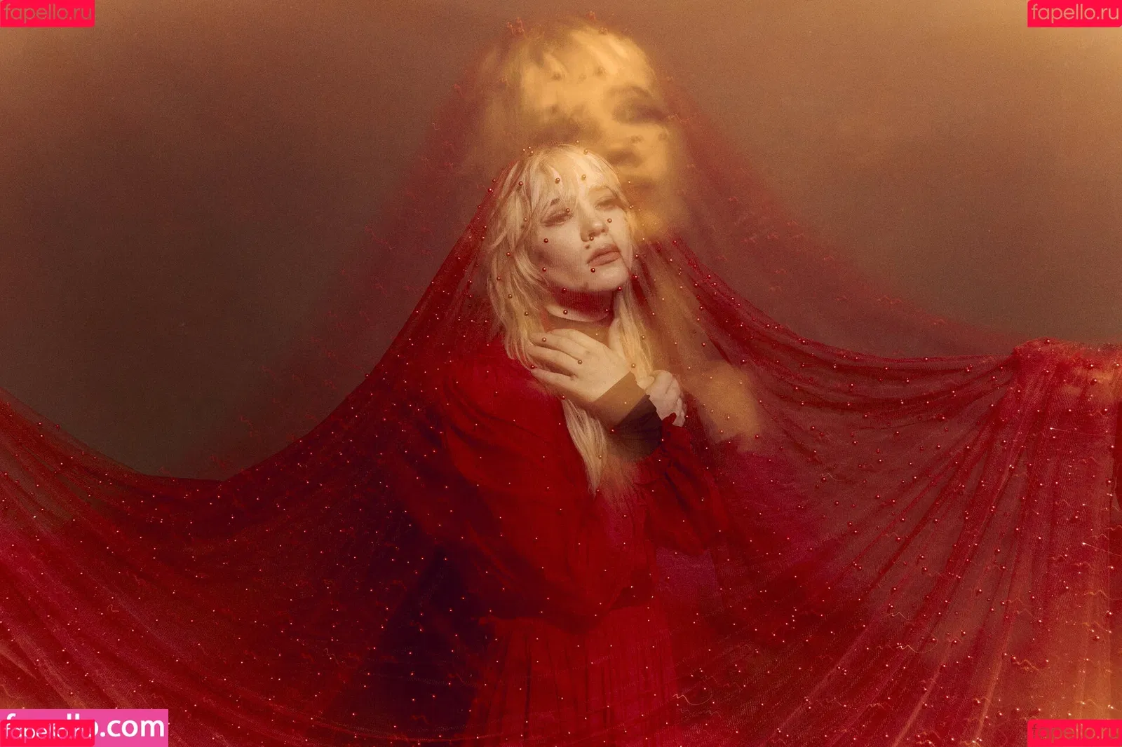 Sophie Thatcher / soapy.t / sophie_thatcher Onlyfans Photo Gallery 