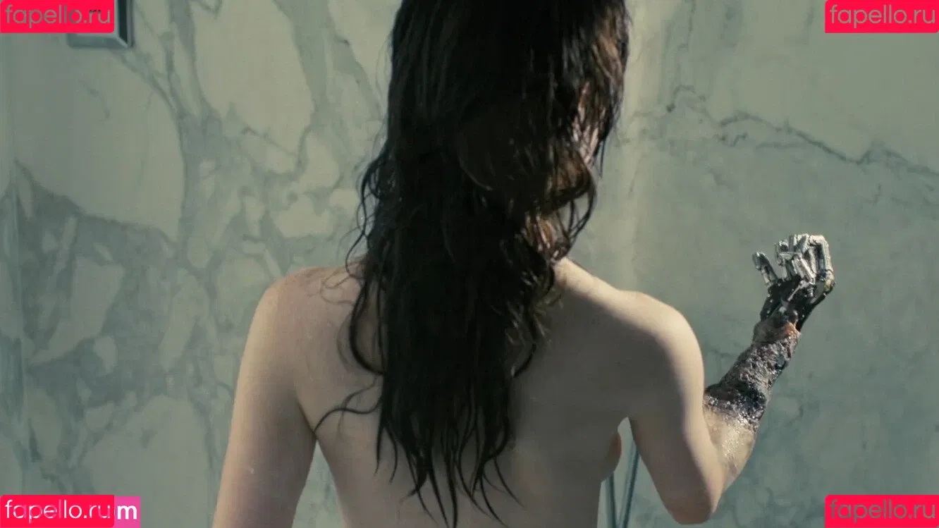 Sophie Thatcher / soapy.t / sophie_thatcher Onlyfans Photo Gallery 