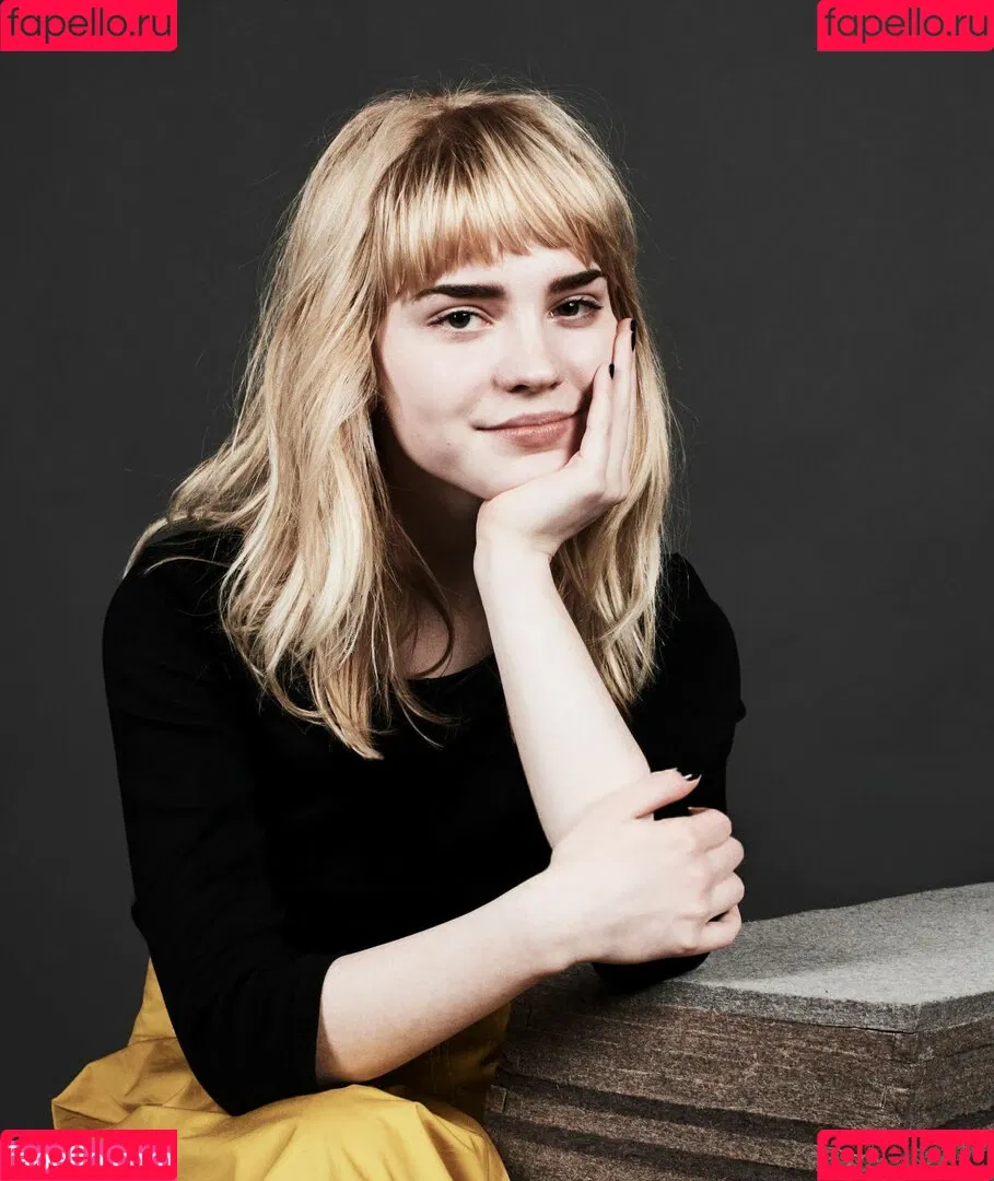 Sophie Thatcher / soapy.t / sophie_thatcher Onlyfans Photo Gallery 