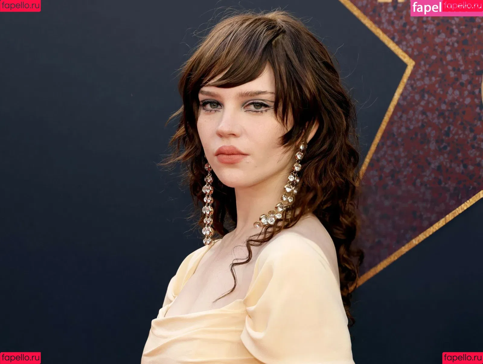 Sophie Thatcher / soapy.t / sophie_thatcher Onlyfans Photo Gallery 