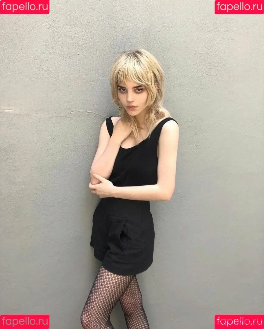 Sophie Thatcher / soapy.t / sophie_thatcher Onlyfans Photo Gallery 