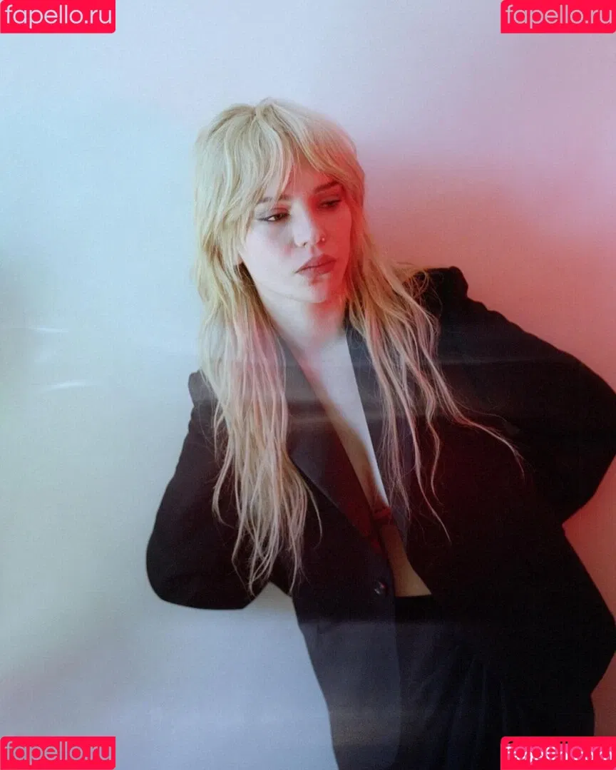 Sophie Thatcher / soapy.t / sophie_thatcher Onlyfans Photo Gallery 