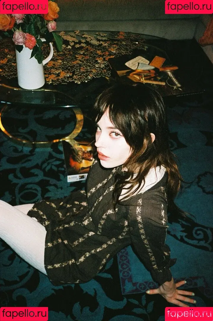 Sophie Thatcher / soapy.t / sophie_thatcher Onlyfans Photo Gallery 