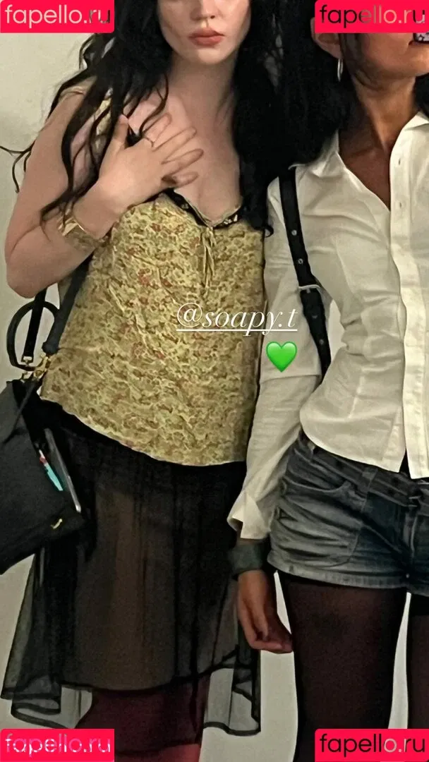 Sophie Thatcher / soapy.t / sophie_thatcher Onlyfans Photo Gallery 