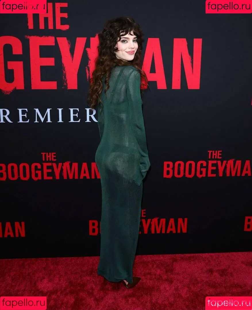 Sophie Thatcher / soapy.t / sophie_thatcher Onlyfans Photo Gallery 