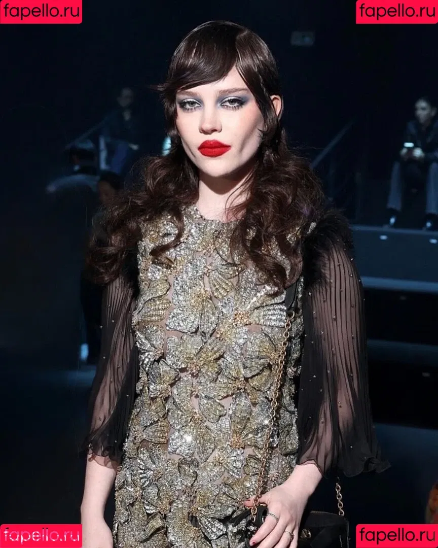 Sophie Thatcher / soapy.t / sophie_thatcher Onlyfans Photo Gallery 