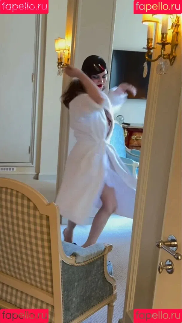 Sophie Thatcher / soapy.t / sophie_thatcher Onlyfans Photo Gallery 