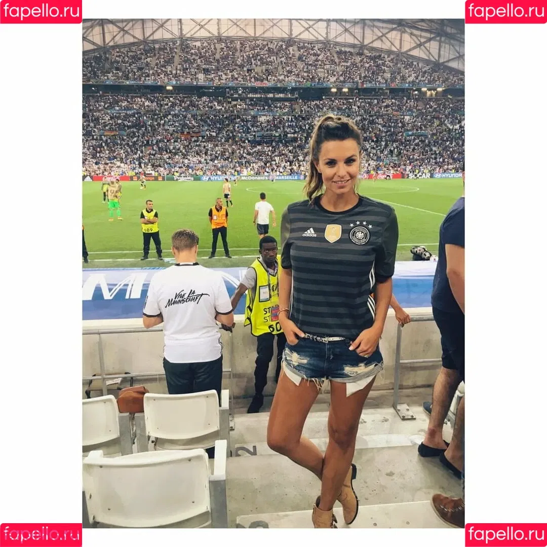 Laura Wontorra / LauraWontorra / laura_wontorra / laurachesnok Onlyfans Photo Gallery 