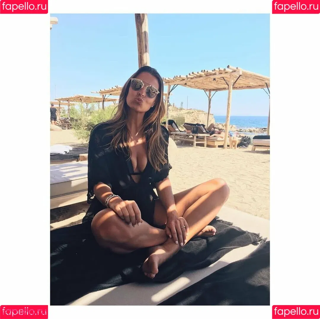 Laura Wontorra / LauraWontorra / laura_wontorra / laurachesnok Onlyfans Photo Gallery 