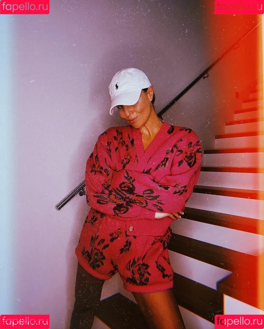 Laura Wontorra / LauraWontorra / laura_wontorra / laurachesnok Onlyfans Photo Gallery 