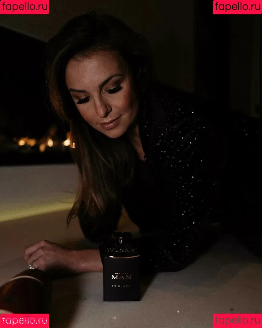 Laura Wontorra / LauraWontorra / laura_wontorra / laurachesnok Onlyfans Photo Gallery 