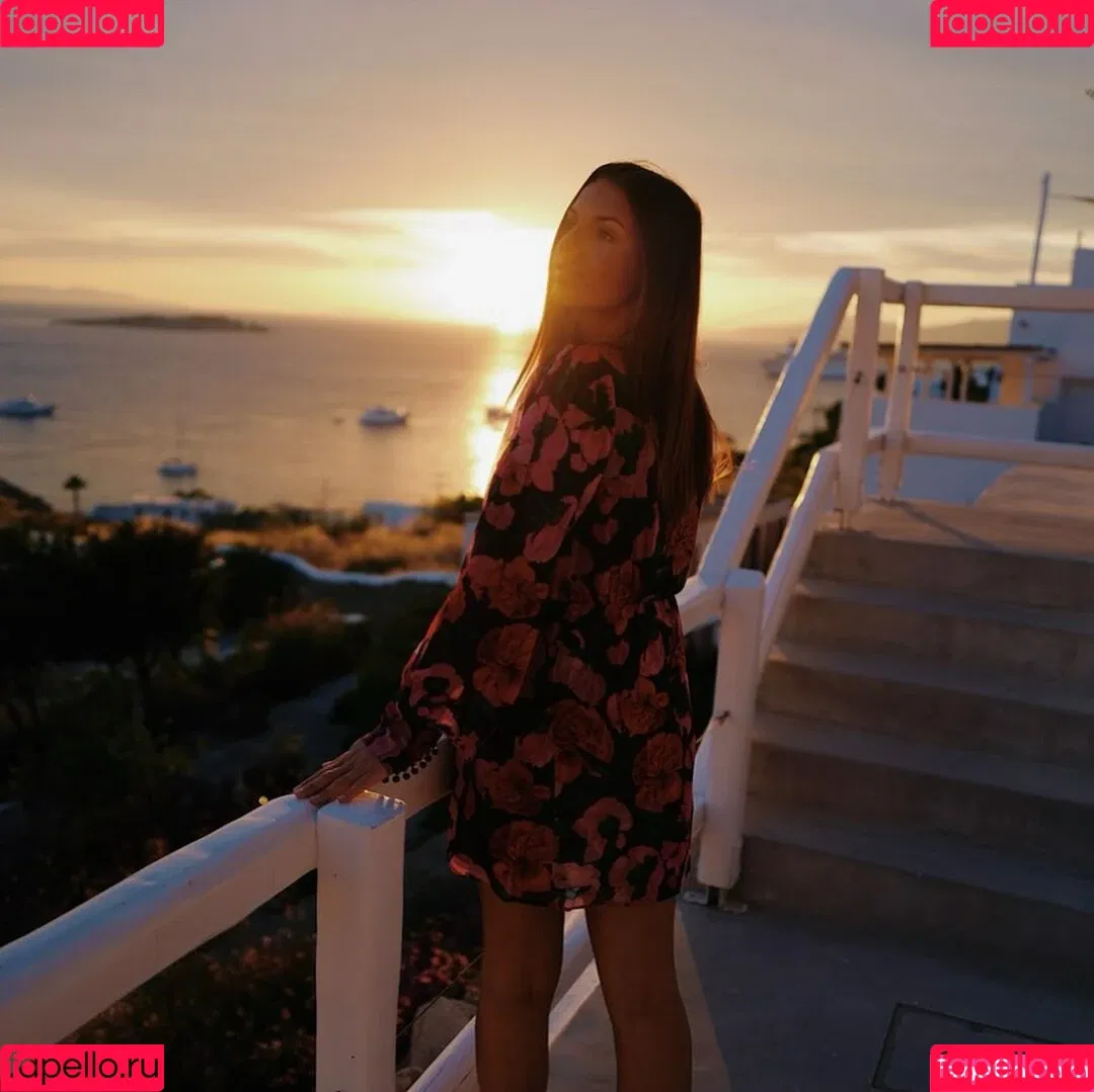 Laura Wontorra / LauraWontorra / laura_wontorra / laurachesnok Onlyfans Photo Gallery 