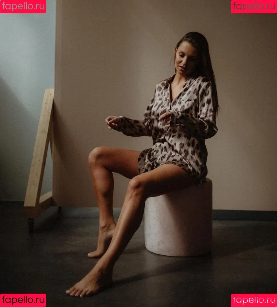 Laura Wontorra / LauraWontorra / laura_wontorra / laurachesnok Onlyfans Photo Gallery 