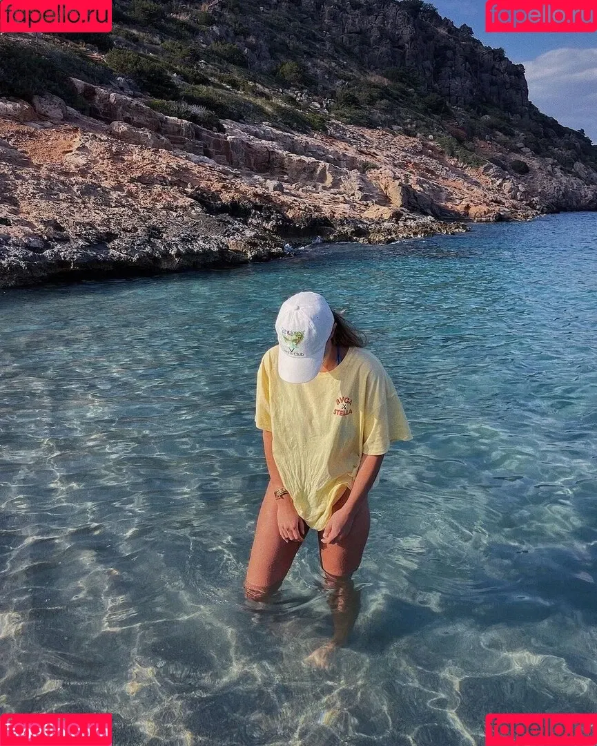 Laura Wontorra / LauraWontorra / laura_wontorra / laurachesnok Onlyfans Photo Gallery 