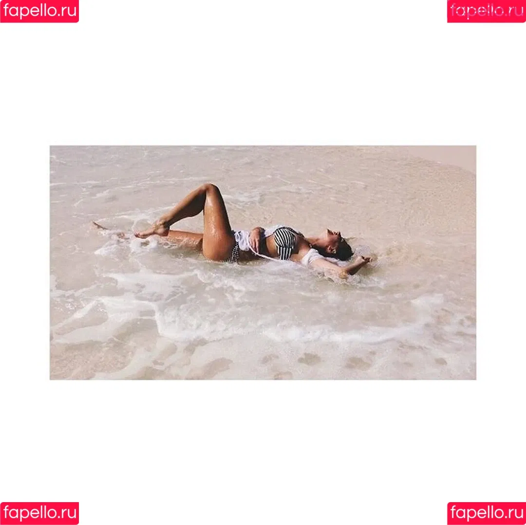 Laura Wontorra / LauraWontorra / laura_wontorra / laurachesnok Onlyfans Photo Gallery 