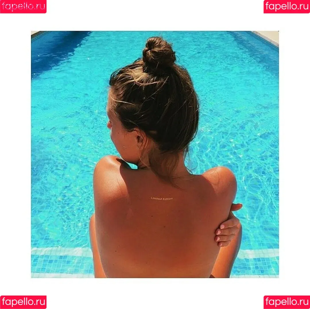 Laura Wontorra / LauraWontorra / laura_wontorra / laurachesnok Onlyfans Photo Gallery 